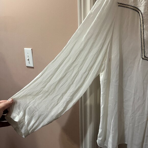 DC Jeans White Boho Blouse Top Black Trim Flowy V-Neck Women's Plus Size 2X - Picture 3 of 8